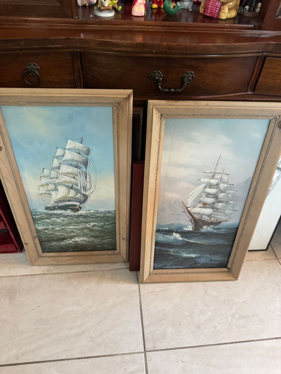 Collector's Paradise: Vintage Glass, Crystal & Eclectic Treasures - Image 33
