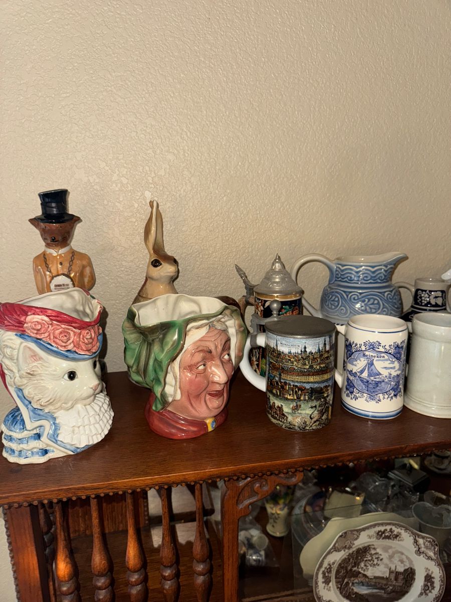 Collector's Paradise: Vintage Glass, Crystal & Eclectic Treasures - Image 40