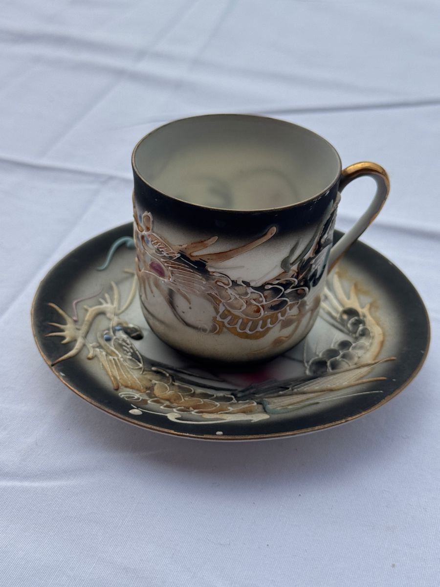 Collector's Paradise: Vintage Glass, Crystal & Eclectic Treasures - Image 98