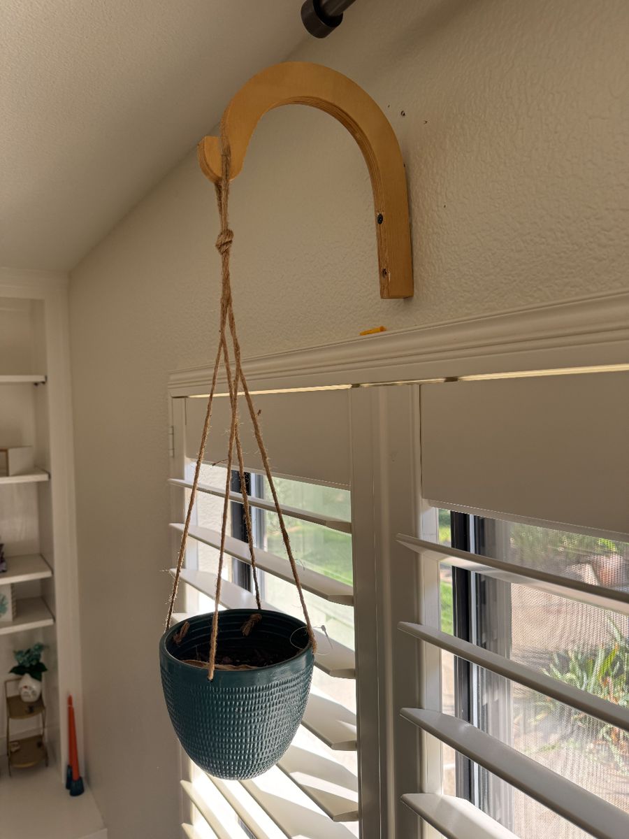Crafty Family Home: Furniture, Appliances & Crafter's Paradise - Image 46