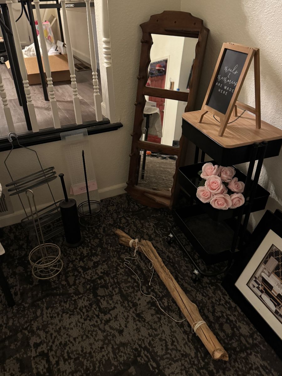 Crafty Family Home: Furniture, Appliances & Crafter's Paradise - Image 139