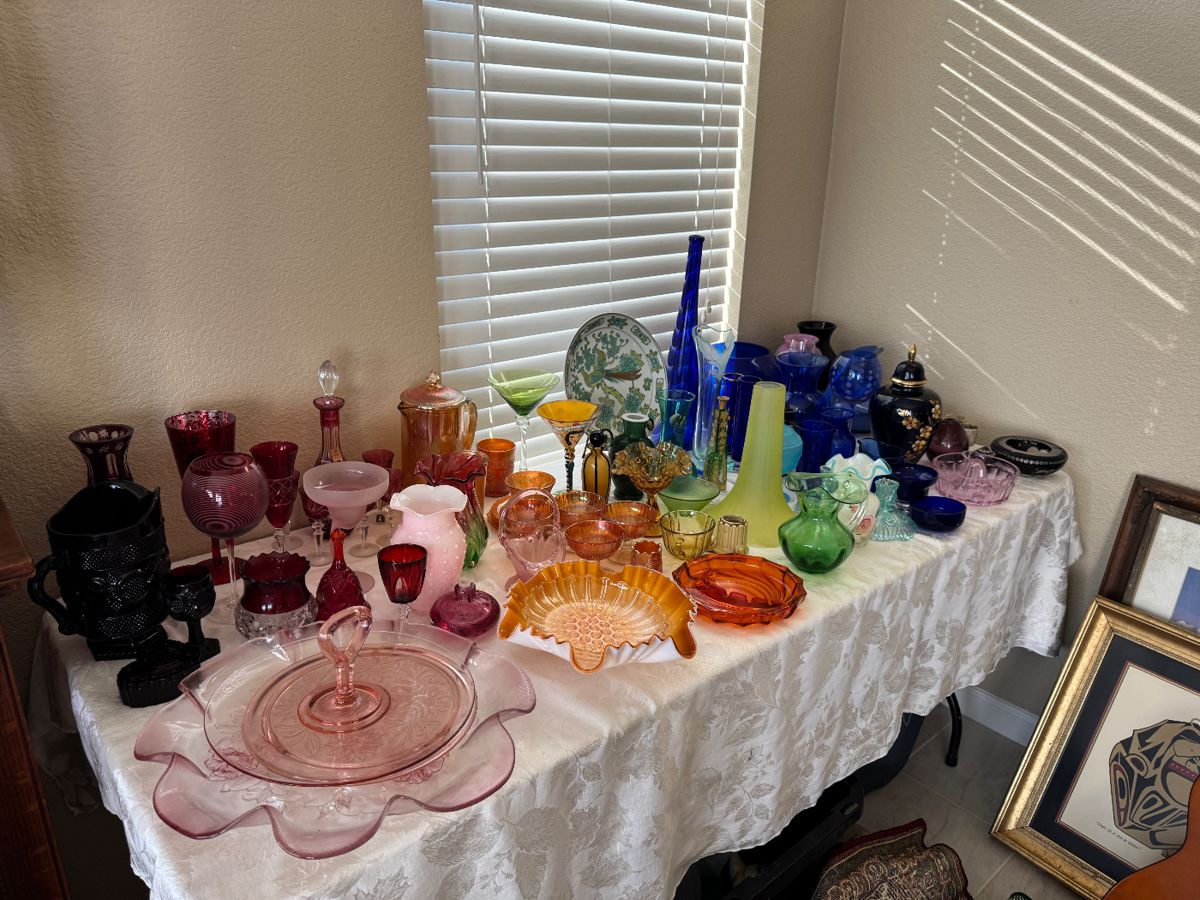 Antiques and collectibles - Image 26