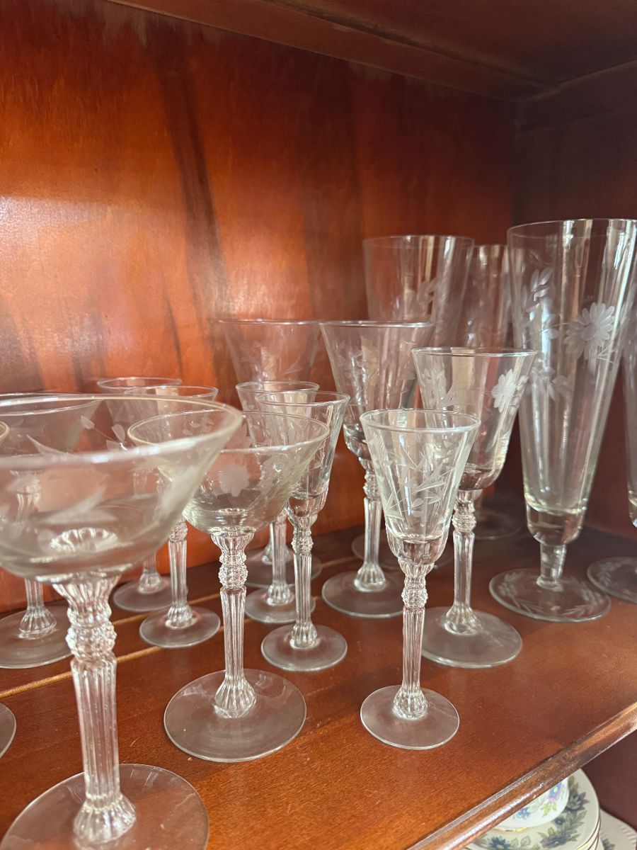 Antiques and collectibles - Image 46