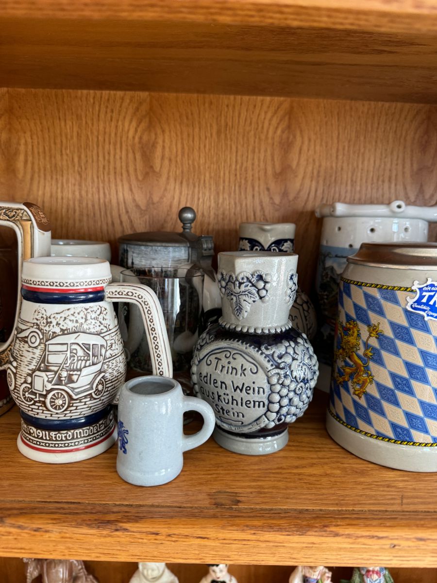 Antiques and collectibles - Image 57