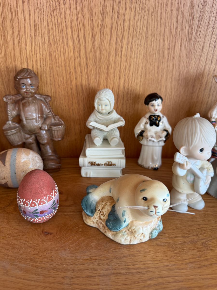Antiques and collectibles - Image 59