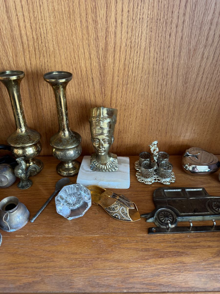 Antiques and collectibles - Image 63