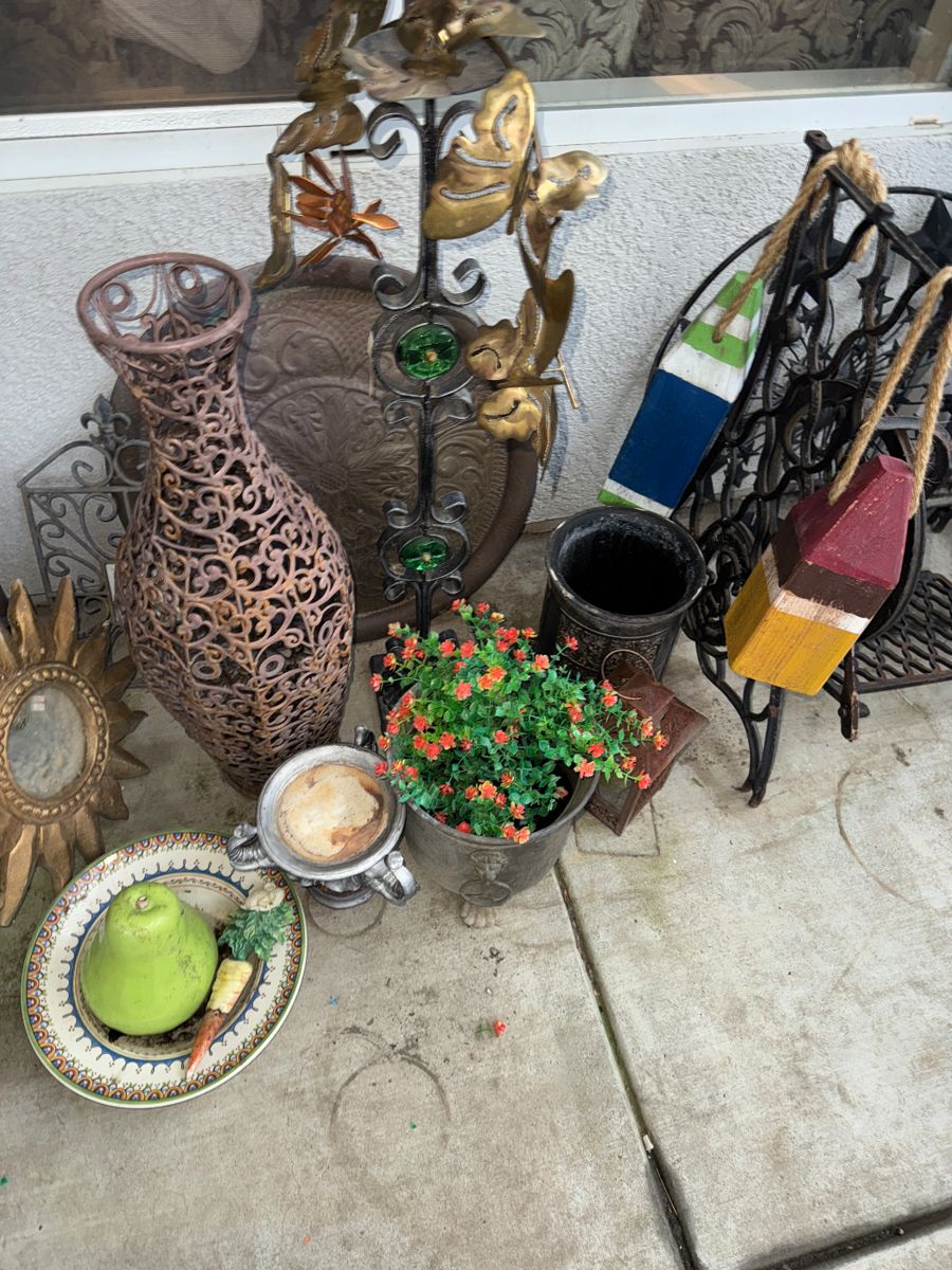 Antiques and collectibles - Image 75
