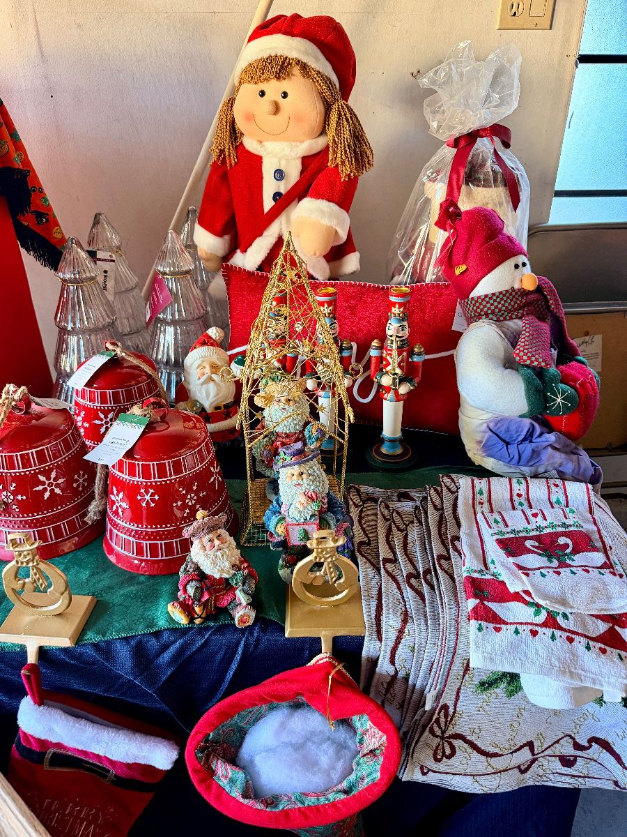 Faith, Fabric & Family: Antiques, Holiday Decor & Vintage Treasures - Image 103