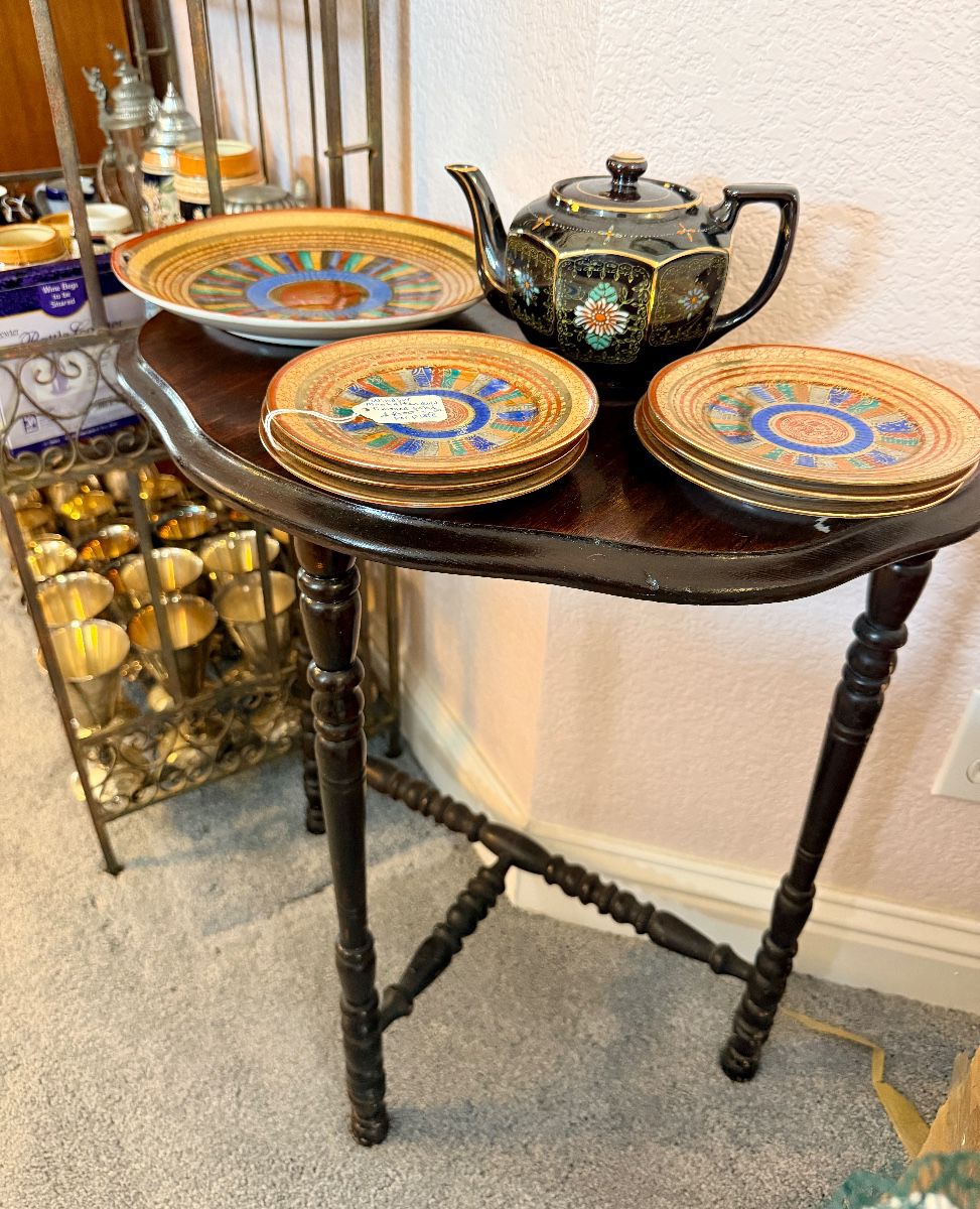 Faith, Fabric & Family: Antiques, Holiday Decor & Vintage Treasures - Image 4