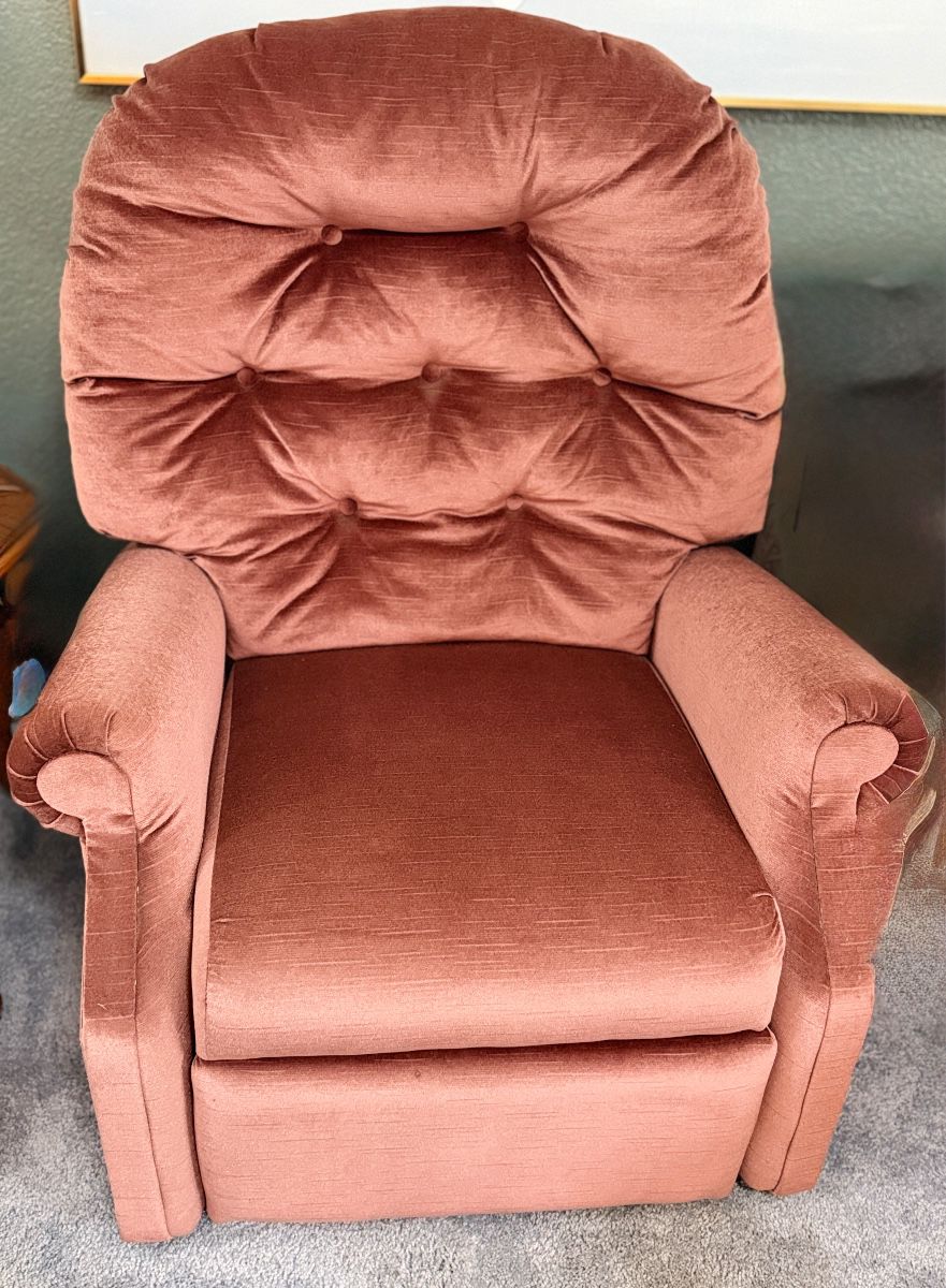 Faith, Fabric & Family: Antiques, Holiday Decor & Vintage Treasures - Image 34