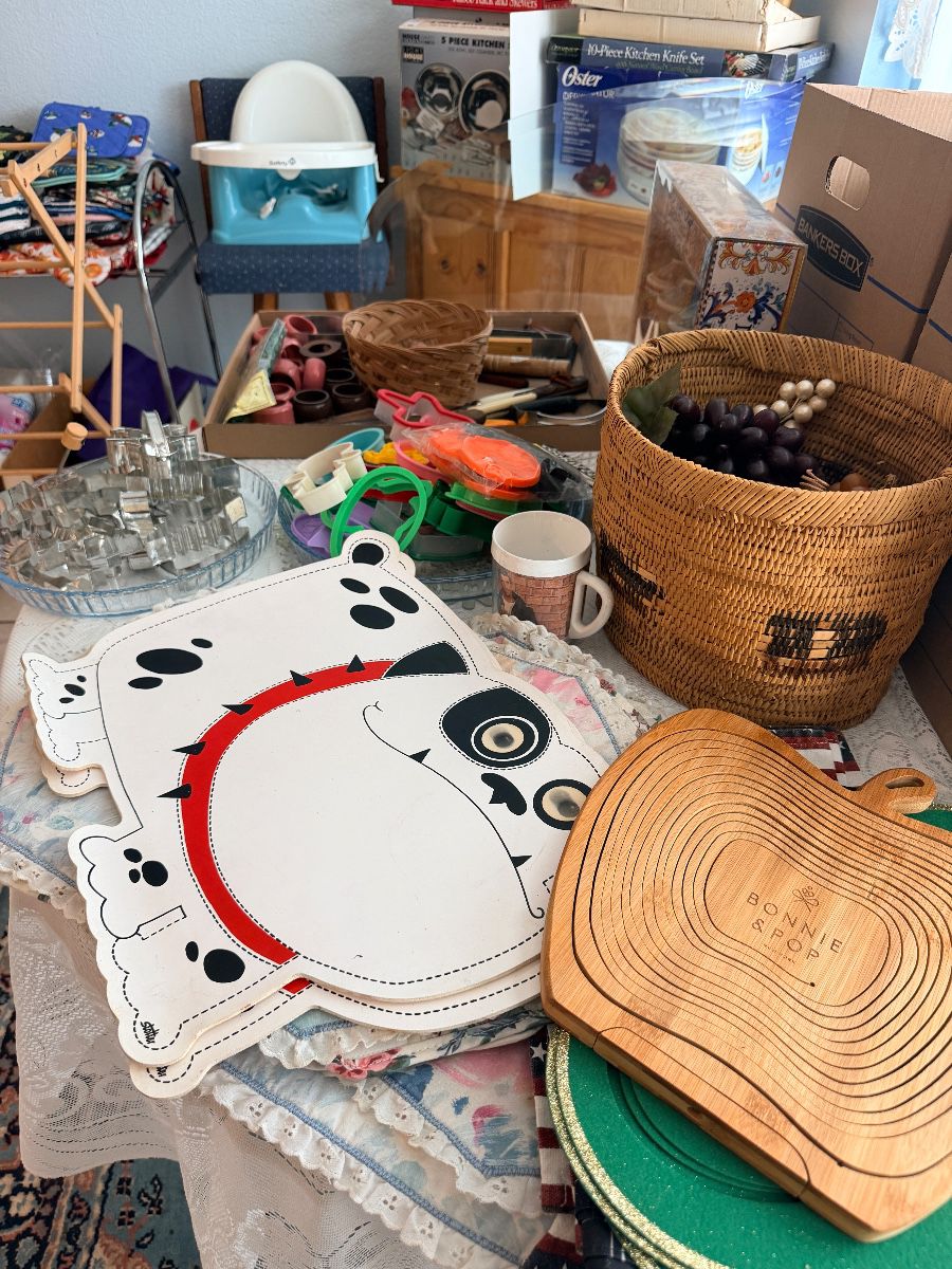 Faith, Fabric & Family: Antiques, Holiday Decor & Vintage Treasures - Image 70