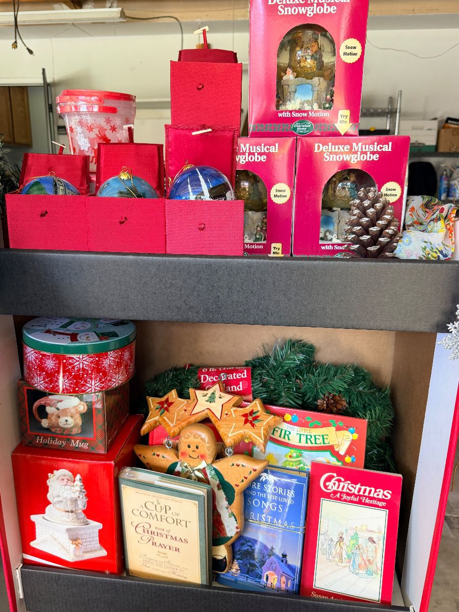 Faith, Fabric & Family: Antiques, Holiday Decor & Vintage Treasures - Image 82