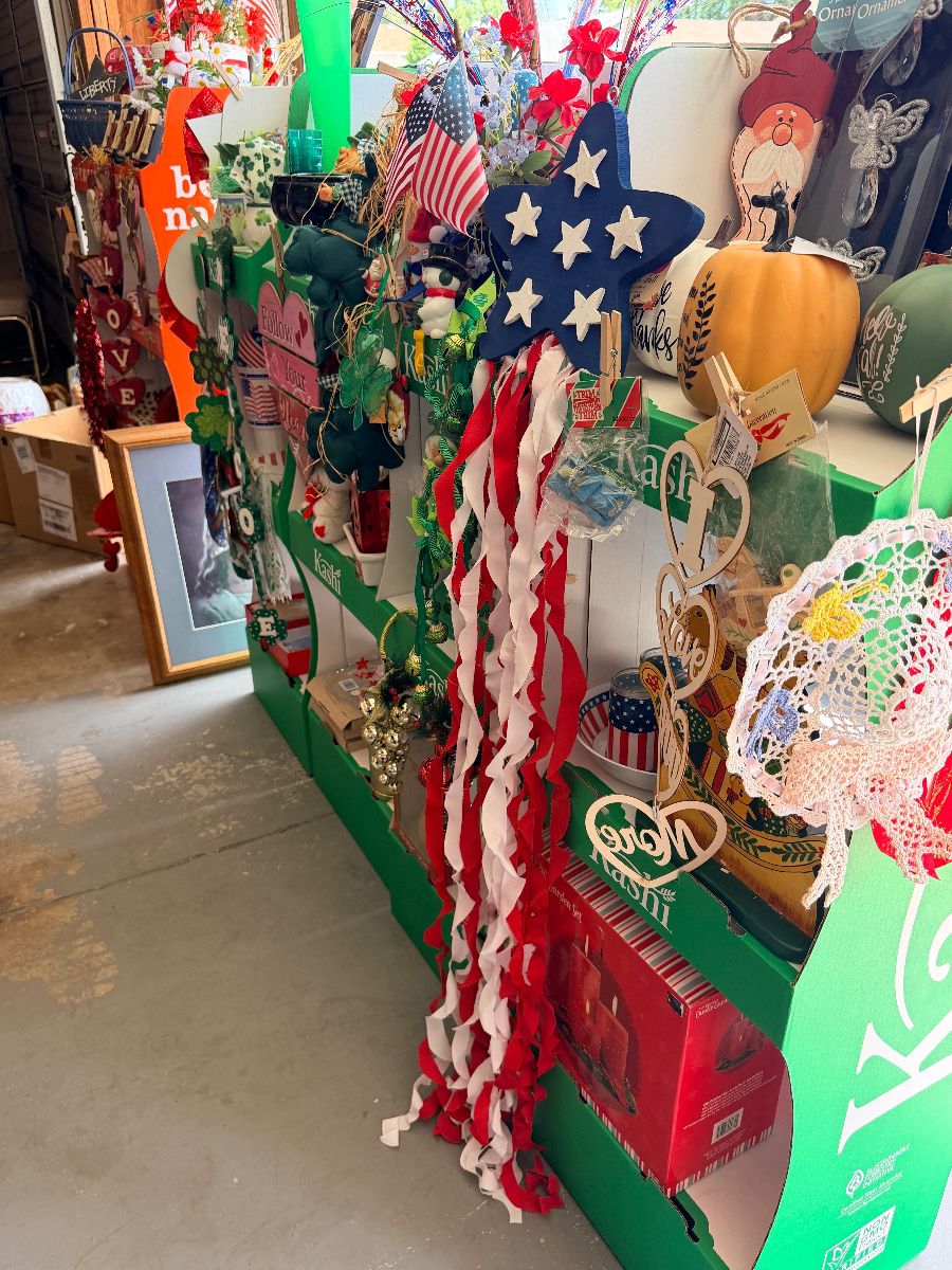 Faith, Fabric & Family: Antiques, Holiday Decor & Vintage Treasures - Image 84