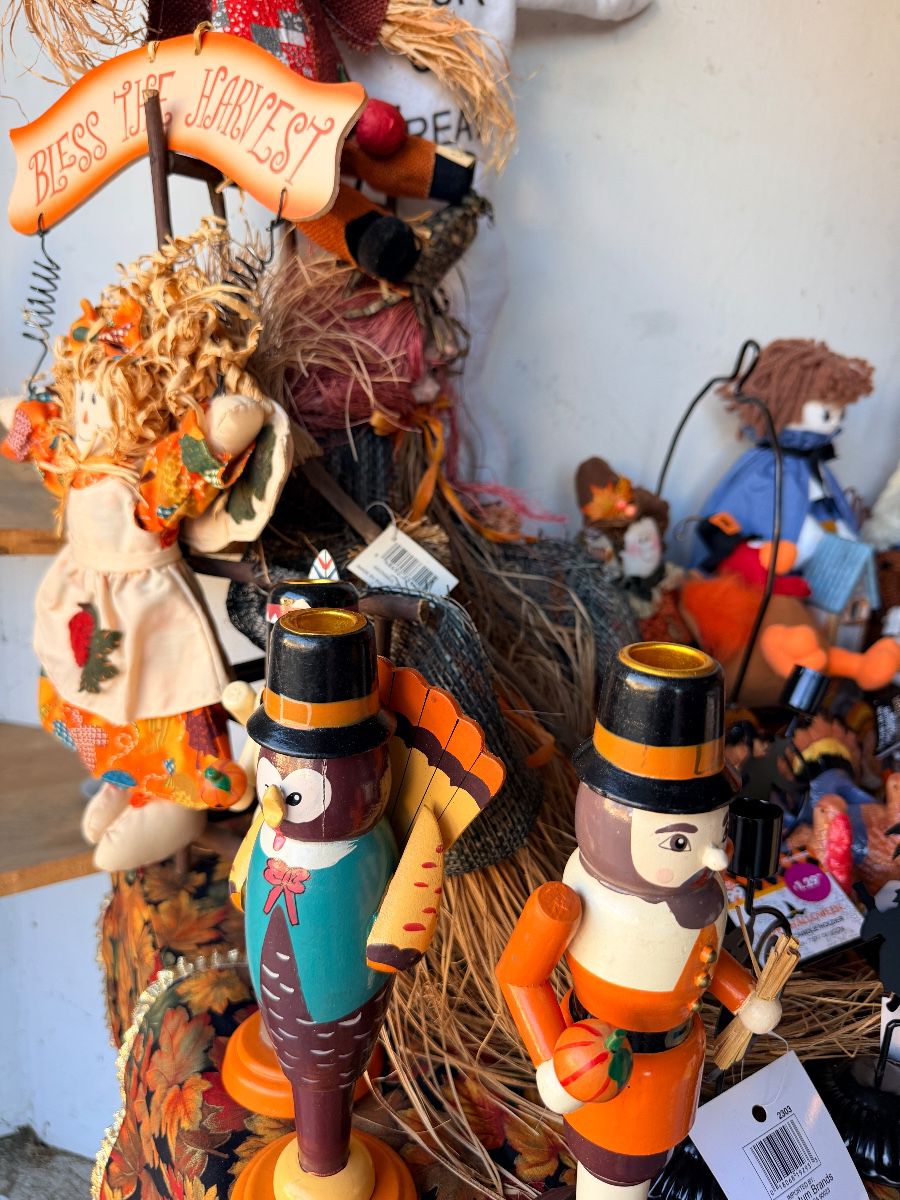 Faith, Fabric & Family: Antiques, Holiday Decor & Vintage Treasures - Image 94