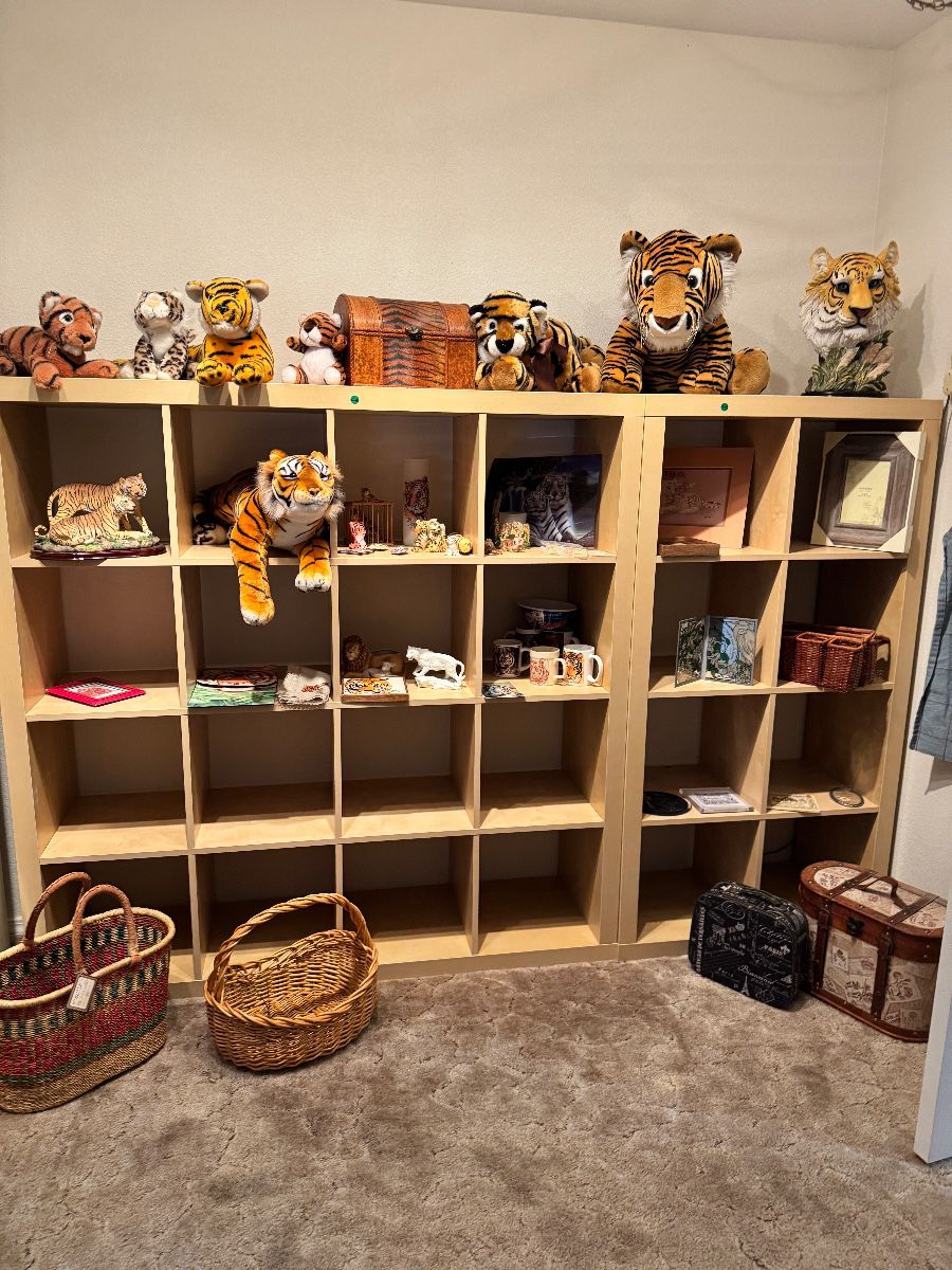 A Pocket Full: Furniture, Books, Fall Decor & a Little Bit of Everything - Image 12