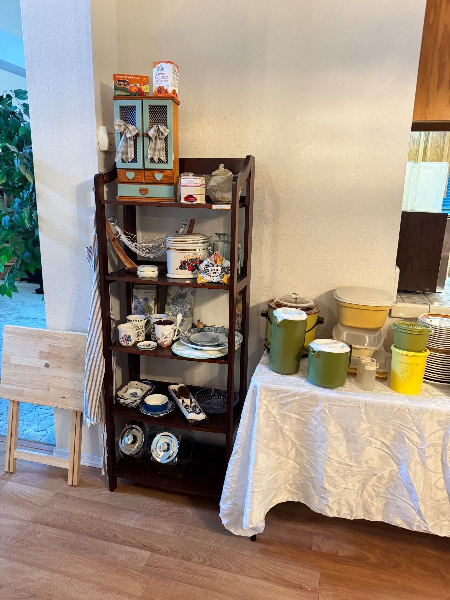 A Pocket Full: Furniture, Books, Fall Decor & a Little Bit of Everything - Image 4