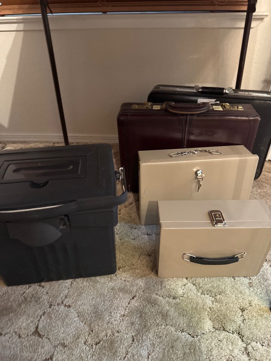 A Pocket Full: Furniture, Books, Fall Decor & a Little Bit of Everything - Image 37