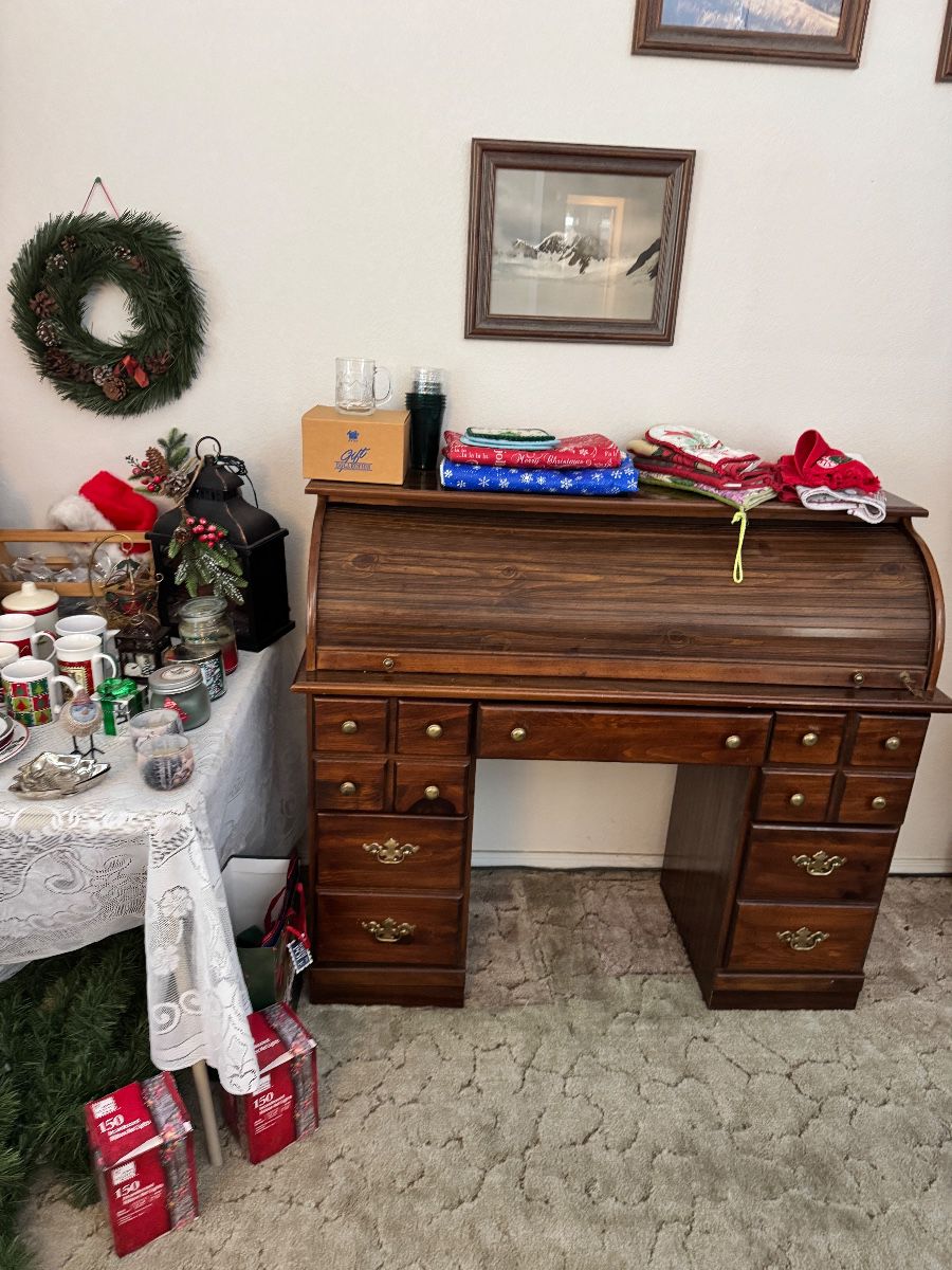 A Pocket Full: Furniture, Books, Fall Decor & a Little Bit of Everything - Image 8