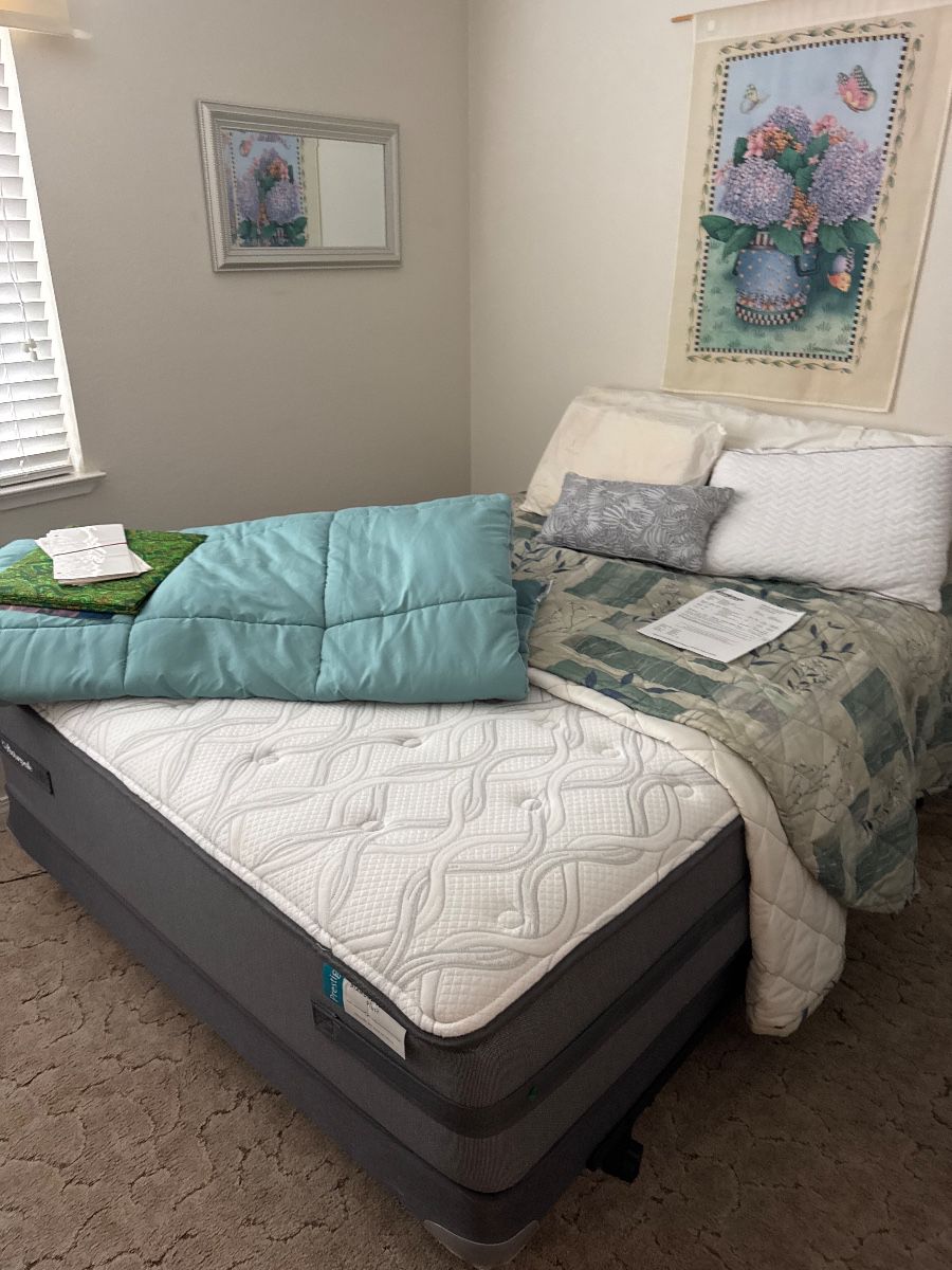 A Pocket Full: Furniture, Books, Fall Decor & a Little Bit of Everything - Image 83