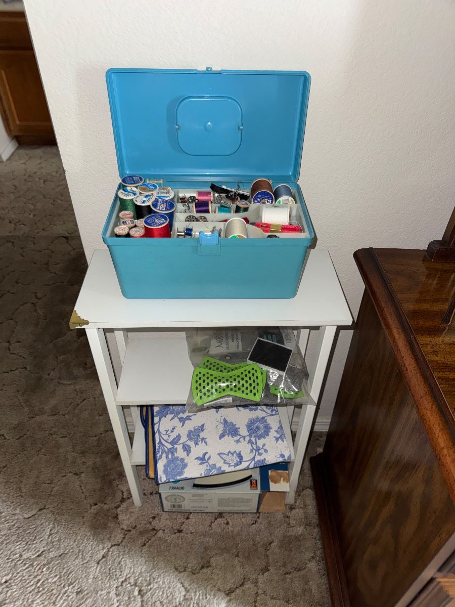 A Pocket Full: Furniture, Books, Fall Decor & a Little Bit of Everything - Image 87