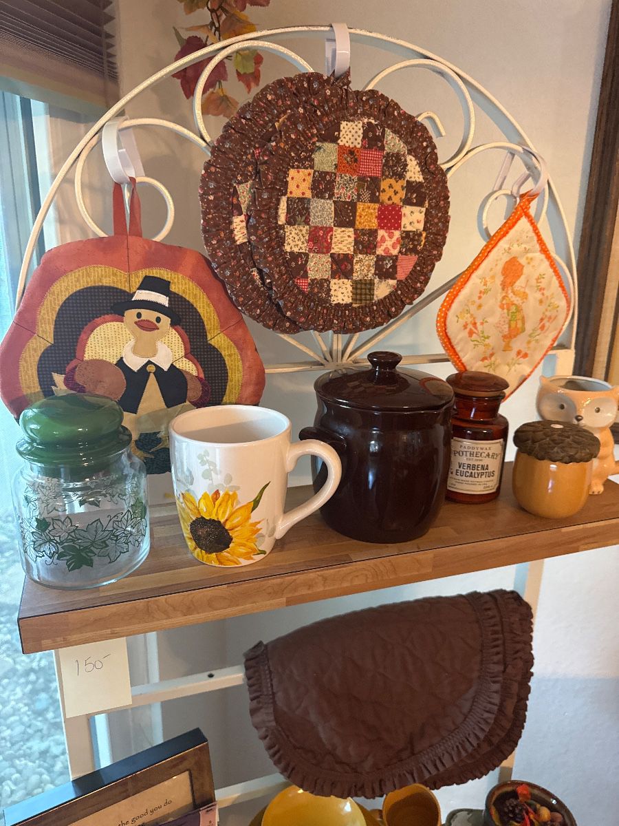 A Pocket Full: Furniture, Books, Fall Decor & a Little Bit of Everything - Image 95